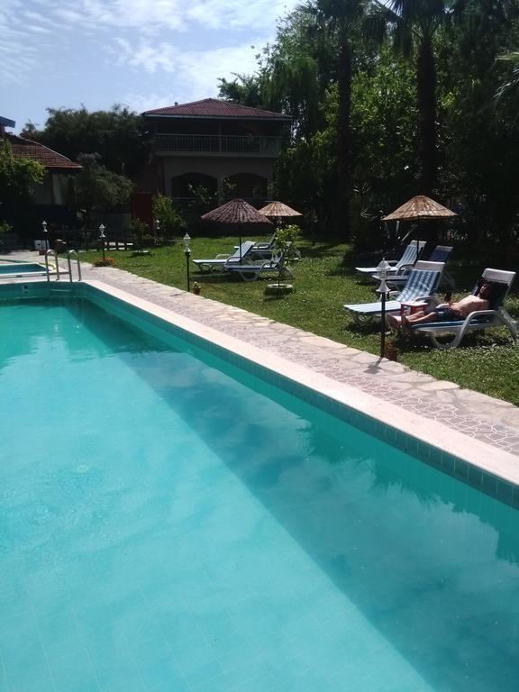 Holiday Hotel Дальян Экстерьер фото