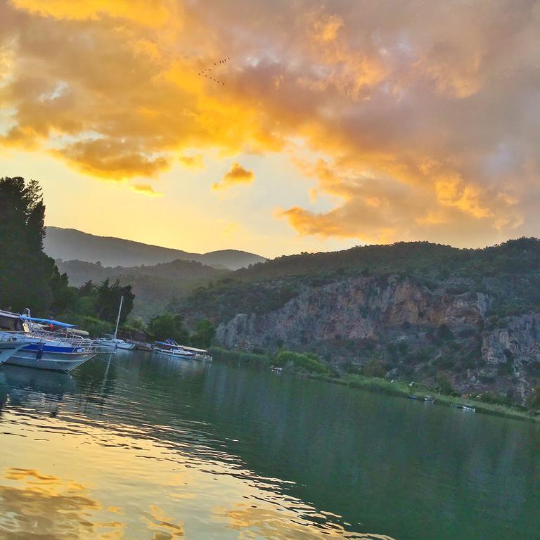 Holiday Hotel Дальян Экстерьер фото