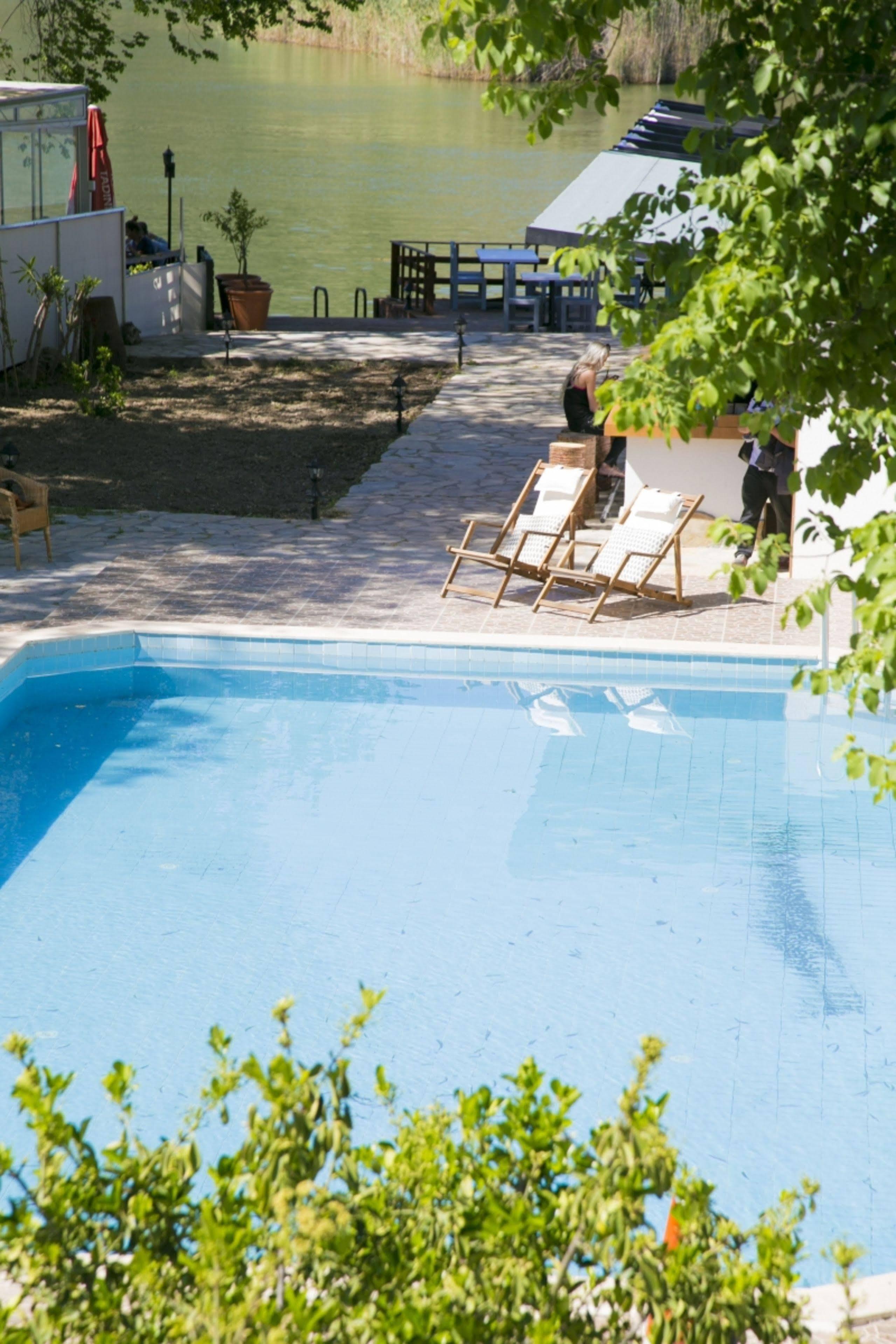 Holiday Hotel Дальян Экстерьер фото
